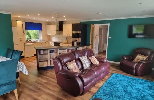 North Kessock House | Rowanlea Cottage