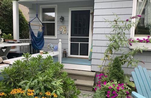 Rowayton Cottage | Rowayton beach cottage with views of Long Island Sound