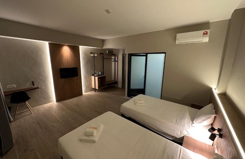 Kampung Melaban Hotel | Roxy Hotel Aiman