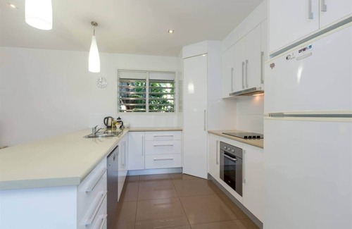 Wongaling Beach House | Roya on Mission
