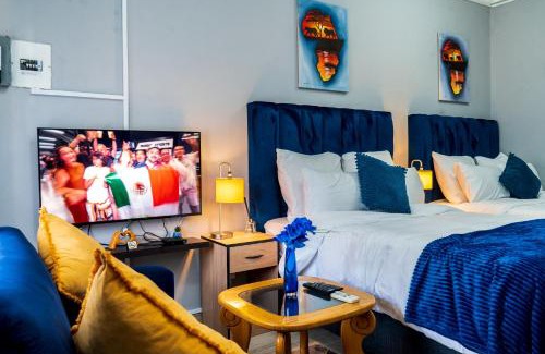 Rustenburg House | Royal Blue Family Haven