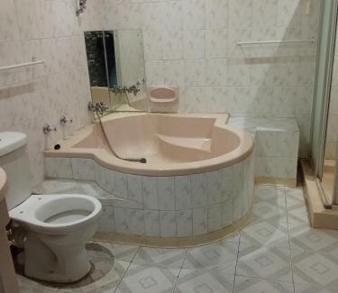 Zeerust Bed & Breakfast | Royal BNB and SPA