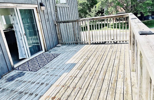London House | Royal Castle Style Retreat to 4 Bedroom House in London Ontario