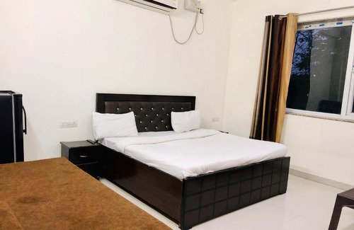 Sector 39 House | Royal Court Residency