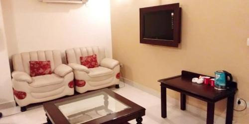 Rahim Yar Khan Hotel | Royal Desert Palm Hotel
