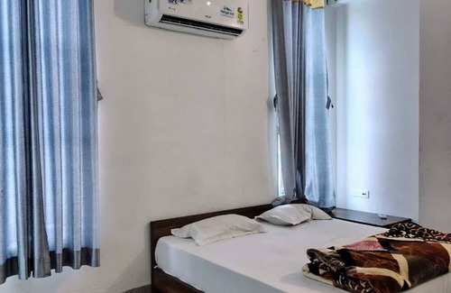 Shri Madhopur Hotel | Royal Galaxy Hotel