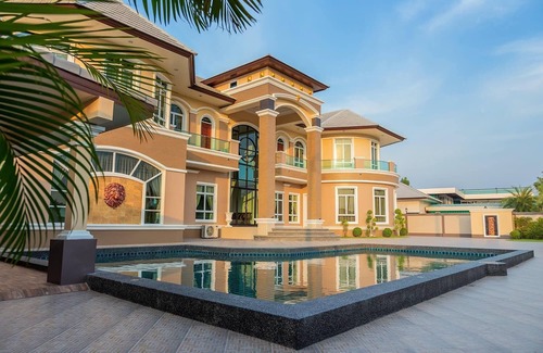 Cha-am House | Royal Graces Luxury