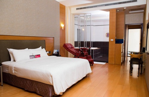 Lingya District Hotel | Royal Group Motel Chien Kuo Branch