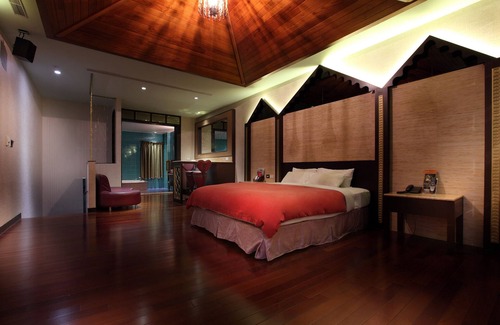 Cianjhen District Hotel | Royal Group Motel - Wuyin