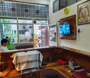 Gwalior House | ROYAL GUEST HOUSE