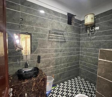 Jibhi House | Royal heritage