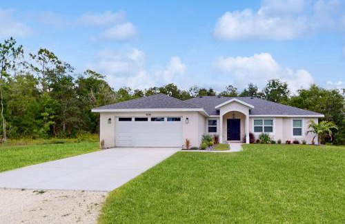 Brooksville House | Royal Highlands Retreat