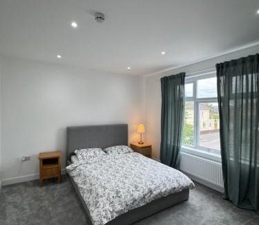 Hanham House | Royal Hill En-Suite Room Deluxe