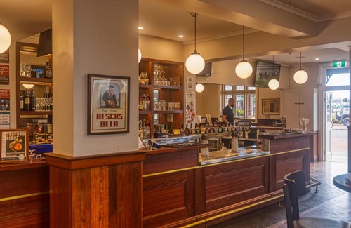 Kew Hotel | Royal Hotel Kew