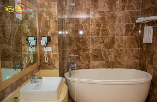 Tam Dao Hotel | Royal Huy Hotel Tam Dao