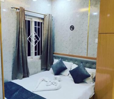 Sualkuchi Hotel | Royal Inn