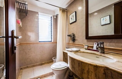 Khar Hotel | Royal Inn