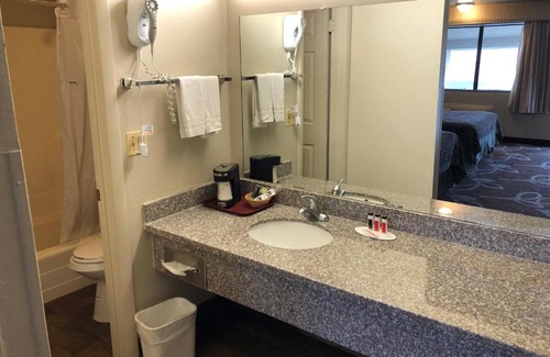 Carterville Hotel | Royal Inn Provo
