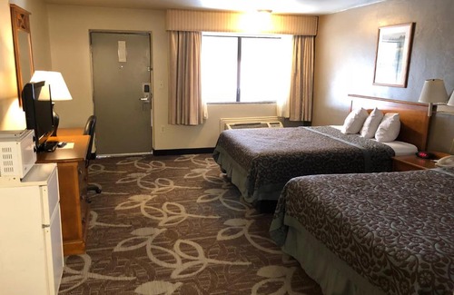 Carterville Hotel | Royal Inn Provo