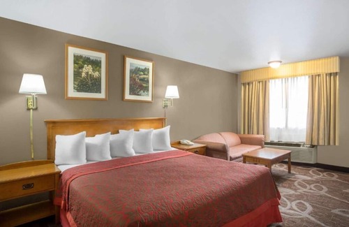 Carterville Hotel | Royal Inn Provo