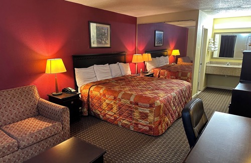 Fort Mc Clellan Hotel | Royal Inn
