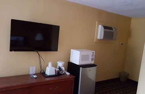 Early Hotel | Royal Inn