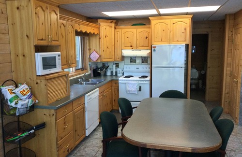 Northern Ontario Cottage | Royal Lake Cabin