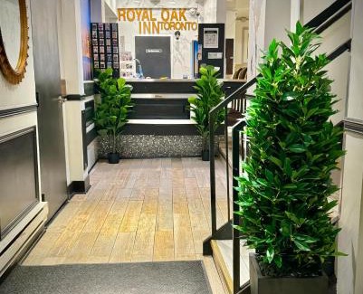 Cabbagetown South Hotel | Royal Oak Inn