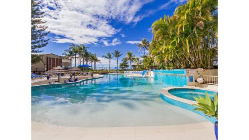 Palm Beach Apartment | Royal Palm 19