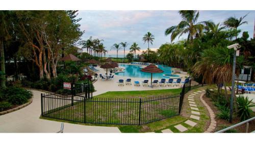 Palm Beach Apartment | Royal Palm 19