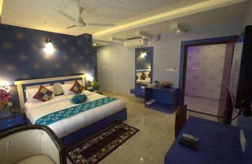 Domlur Hotel | Royal Shades