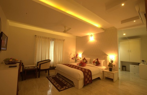 Domlur Hotel | Royal Shades