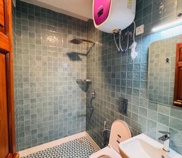 Hauz Khas Village Bed & Breakfast | Royal Suite 27