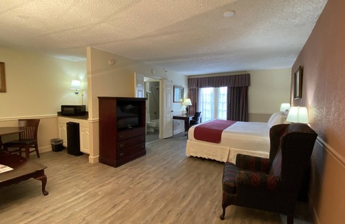 Lobdell/Woodale Hotel | Royal Suites