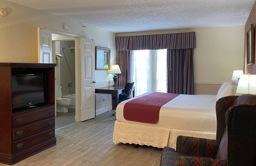 Lobdell/Woodale Hotel | Royal Suites