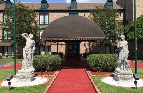 Lobdell/Woodale Hotel | Royal Suites