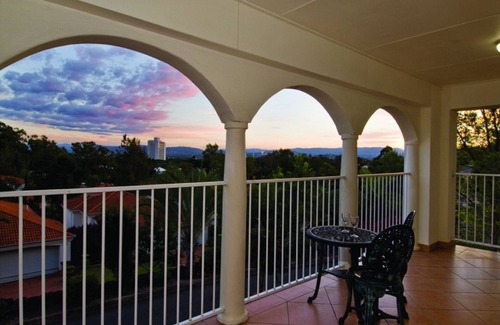 Ashmore Apartment | Royal Woods Resort