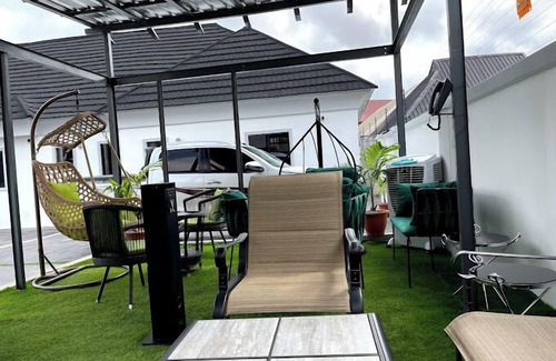 Okpanam Apartment | Royality Hill Apartment and Suites