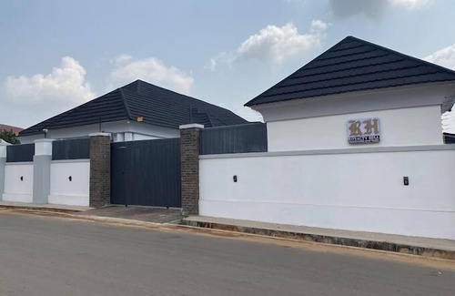 Okpanam Apartment | Royality Hill Apartment and Suites