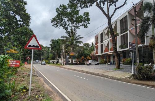 Kanjirappally Hotel | Royalton Residency