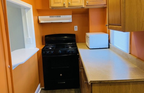 Lauraville Apartment | Royalty Homes - College Style 3 bedroom Apartment