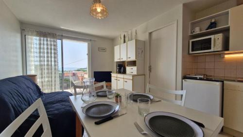 Pontaillac Apartment | Royan - APPARTEMENT VUE MER - proximité plage et parking privatif