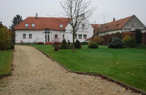 Sarrod House | Rozália Vendégház