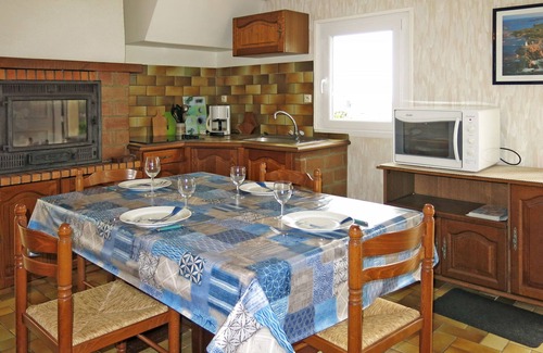 Tredrez-Locquemeau House | Roz Amor by Interhome