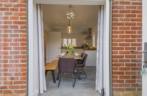 Bodham House | Rozanne Cottage - Three Bedroom House, Sleeps 5