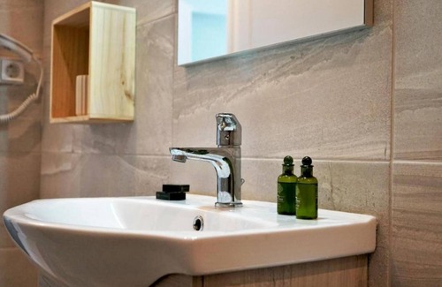 Kefalonia Apartment | Rozita Apartments at Argostoli City Center
