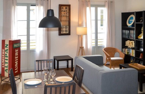 Bergerac Apartment | RP1 Vintage apartment in the heart of the city