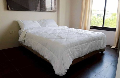 Bang Na Hotel | RQ Bangkok Sukhumvit 107 by Collection O