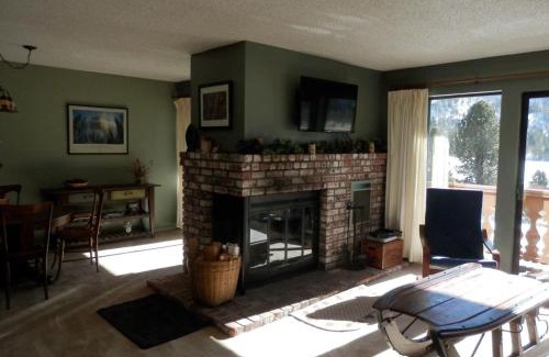 June Lake Apartment | Rr-interlaken 29