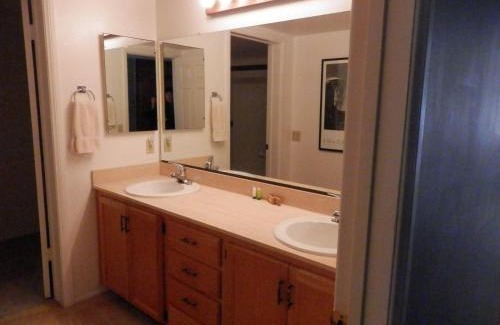 June Lake Apartment | Rr-interlaken 29